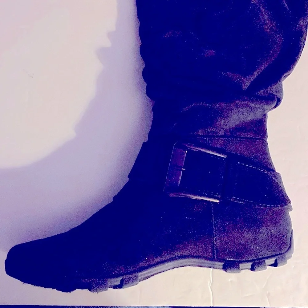 UNR8ED Skarlette Slouch Boots, NWOT,Riding, Faux Suede, Full Zip,Sz 7.5, Neutral